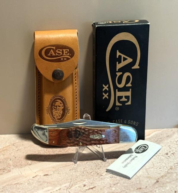 Case XX™ Large Folding Hunter Jigged Rosewood Stainless