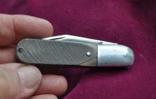 Queen 82 Aluminum Frame Barlow Saw Cut Delrin 3 1/2" Closed Used Tight Very Loud Snap 