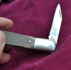 Queen 82 Aluminum Frame Barlow Saw Cut Delrin 3 1/2" Closed Used Tight Very Loud Snap 