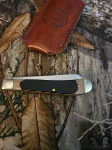 Schrade Trapper and a C Risner slip