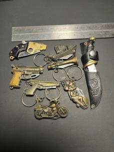 8 keychain knives