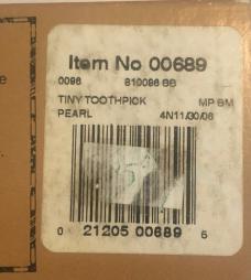 New in Original Clamshell and Sleeve 2006 Case Mother of Pearl Toothpick 