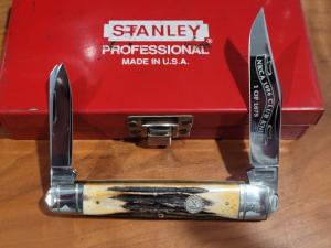 Winchester 1996 NKCA Club Knife Stag Split Back 3 Blade Whittler Pattern 350101