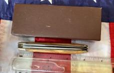 1997 Case xx Kinfolks Trapper w/ yellow/brown Handles NOS in replacement box