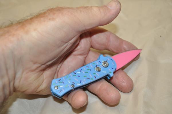 Auto Switch Blue With Sprinkles 3" Closed pocket Clip Mint Pink Dagger Blade
