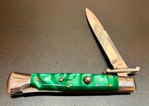 Italian Style 10” Swing-Guard Stiletto, Green Pearlex Scales