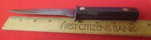 FIXED BLADE OLDIE WITH EDGE NO NAME USED YEAR UNKNOWN VERY USEABLE