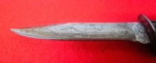 FIXED BLADE OLDIE WITH EDGE NO NAME USED YEAR UNKNOWN VERY USEABLE