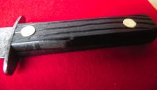 FIXED BLADE OLDIE WITH EDGE NO NAME USED YEAR UNKNOWN VERY USEABLE