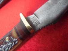 VINTAGE WESTERN USA 640 PRE OWNED HUNTING KNIFE WITH LEATHER SHEATH & JIGGED HANDLE NEAR MINT