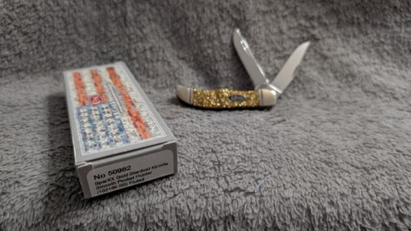 Case XX Gold Stardust Pocket Hunter (2020) Case XX Gold Stardust Pocket Hunter (2020)