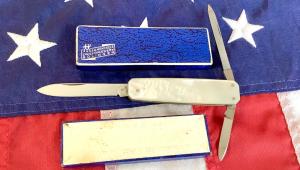 Zwilling J A Henckels Gents  Lobster Knife w Great Old Mother of Pearl Handles -NOS