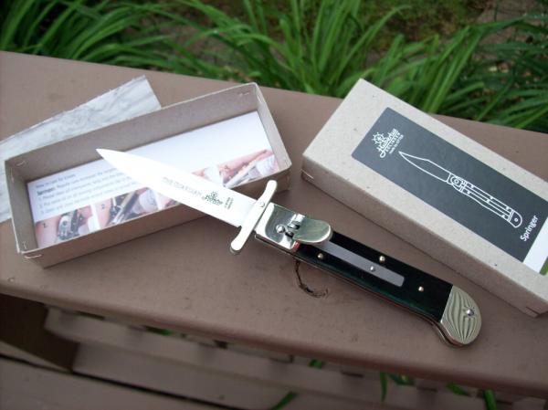 Hubertus Guardian Knife Solingen, Germany Very Rare Green Bone Swing Guard UNUSED W/Box Hubertus Guardian Knife Solingen, Germany Very Rare Green Bone Swing Guard UNUSED W/Box