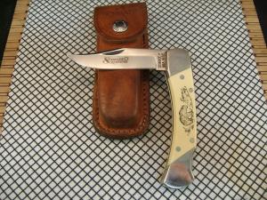 SCHRADE USA VINTAGE 705 SCRIMSHAW BEAR EXCELLENT LOCK BACK FOLDING POCKET KNIFE amp SCHRADE SHEATH