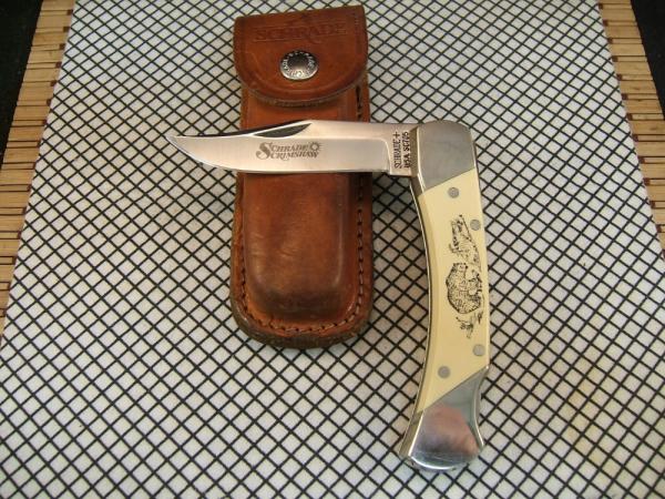SCHRADE U.S.A. VINTAGE 705 SCRIMSHAW BEAR EXCELLENT LOCK BACK FOLDING POCKET KNIFE & SCHRADE SHEATH SCHRADE U.S.A. VINTAGE 705 SCRIMSHAW BEAR EXCELLENT LOCK BACK FOLDING POCKET KNIFE & SCHRADE SHEATH