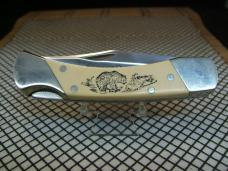 SCHRADE U.S.A. VINTAGE 705 SCRIMSHAW BEAR EXCELLENT LOCK BACK FOLDING POCKET KNIFE & SCHRADE SHEATH