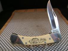 SCHRADE U.S.A. VINTAGE 705 SCRIMSHAW BEAR EXCELLENT LOCK BACK FOLDING POCKET KNIFE & SCHRADE SHEATH