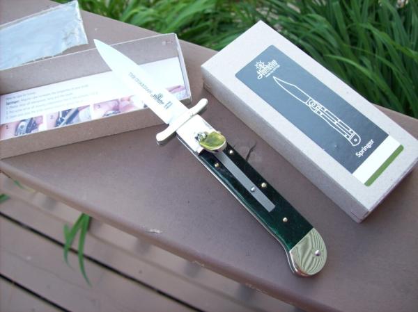 Hubertus Guardian Knife Solingen, Germany Very Rare Green Bone Swing Guard UNUSED W/Box Hubertus Guardian Knife Solingen, Germany Very Rare Green Bone Swing Guard UNUSED W/Box
