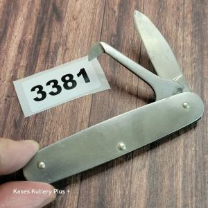 Vintage Ulster Castration Folding Pocket Knife Made In USA 