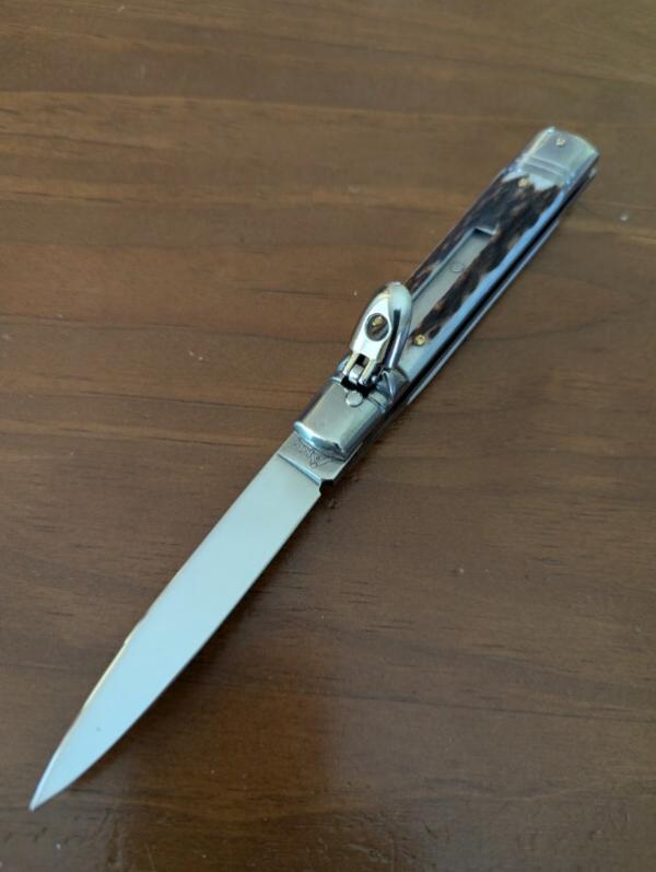 New old stock AKC Slimline Leverlock 20cm - 8” Stag Switchblade... Super snappy! New old stock AKC Slimline Leverlock 20cm - 8” Stag Switchblade... Super snappy!