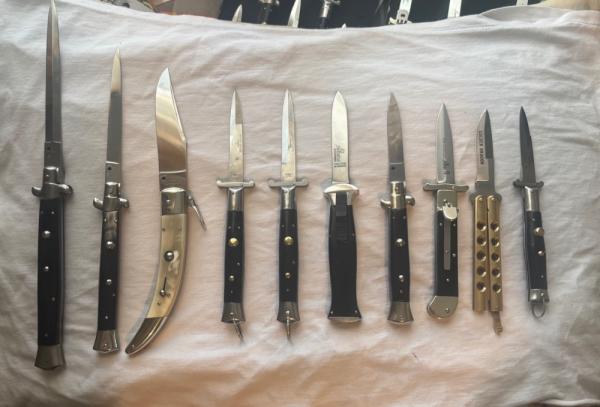 Lot of Hubertus, RIZZUTO, A.G.A., AKC, Virginia inox, Golden Dragon, Lot of Hubertus, RIZZUTO, A.G.A., AKC, Virginia inox, Golden Dragon,