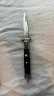 Lot of Hubertus, RIZZUTO, A.G.A., AKC, Virginia inox, Golden Dragon,