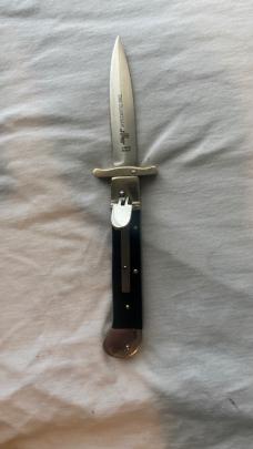 Lot of Hubertus, RIZZUTO, A.G.A., AKC, Virginia inox, Golden Dragon,