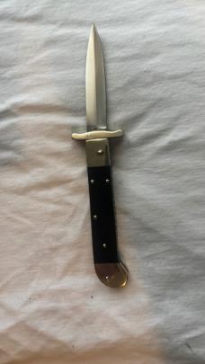Lot of Hubertus, RIZZUTO, A.G.A., AKC, Virginia inox, Golden Dragon,