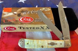 2004 Case xx Mdl 6254 SS Trapper w Natural Bone Handles amp Scrolled Bolsters in Black velvet box