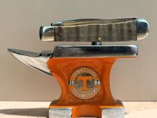 Case XX™ John Wayne Smooth Curly Maple Wood Trapper Stainless Pocket Knife 10708 New In Box
