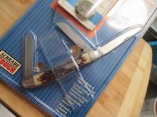 NEW NIP VTG Schrade Uncle Henry 897UH 3 Blade Knife w/ Bonus Collector's Pin