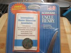 NEW NIP VTG Schrade Uncle Henry 897UH 3 Blade Knife w/ Bonus Collector's Pin