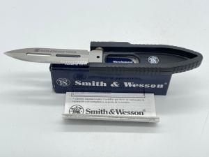 SMITH amp WESSON Taiwan SWVIP Viper Black Flip Out Gravity Knife w OMP Box