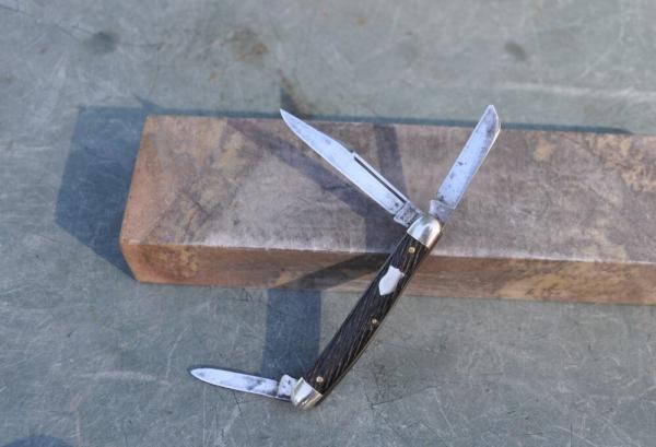 Schrade Walden Jr. Stockman 2.75" Closed. Jigged Black Fed Shield 808 Loud Snap All Blades Schrade Walden Jr. Stockman 2.75" Closed. Jigged Black Fed Shield 808 Loud Snap All Blades