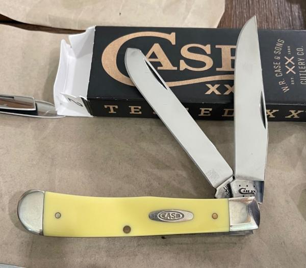 Case 2015 yellow synthetic Trapper Case 2015 yellow synthetic Trapper