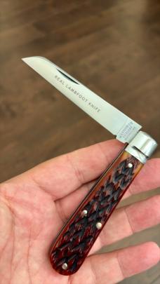 Waynorth 93 Chestnut Flat Cap Jigged Bone Real Lambfoot Knife
