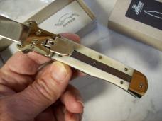 Hubertus Knife Shellpuller Patronenzieher Large Size 11 White Smooth Bone UNUSED NIB.