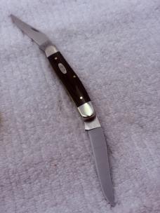 Case 2012 USA 8 Dot Hard To Find Muskrat 06244 Black G-10 Handles 