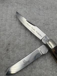 Queen Master Cutter Collection 77 Trapper 2 Knife Bone Handle Set
