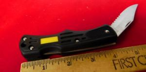 SCHRADE IRELAND 4quot LOCK BACK RUBBER GRIPS PART SERRATED AS FOUND MINT UNUSED 