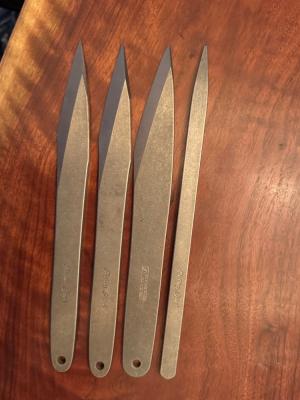 Flying Steel Throwing Knives