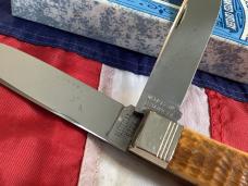 Case xx Case Classic 1992 Large Trapper, mdl# 6223, w/ Honey Brown Bone Handles -NOS +Orig Box