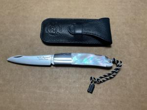 A G Russell Loveless Design Folder
