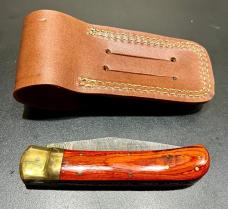 Hunter-Style Lever Lock, Damascus Steel Blade 