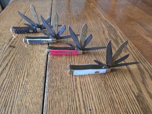 1998 Bulldog Brand 20th Anniversary 5 Blade Trapper Complete Set Serial #0 of 300