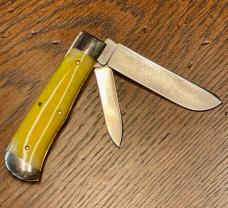Great Eastern Cutlery # 734209ECJ Tidioute Square End Trapper Spey/Pen Blades, Lemon Zest Covers