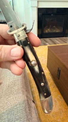Rare Tonnerini Scarperia Pattern Shell Puller Switchblade