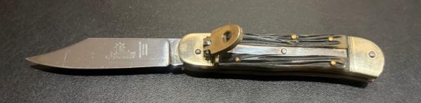 Vintage Hubertus Leverlock, Bone Scales Vintage Hubertus Leverlock, Bone Scales