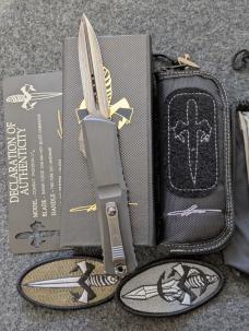 Microtech Marfione Combat Troodon LT Baker Forge San Mai Hot Blue Damascus 