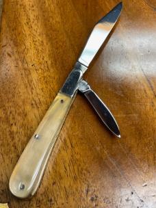 Taylor's Eye Witness Gentlemen's Clip Barlow, Clip/Pen blades with Ram's Horn covers